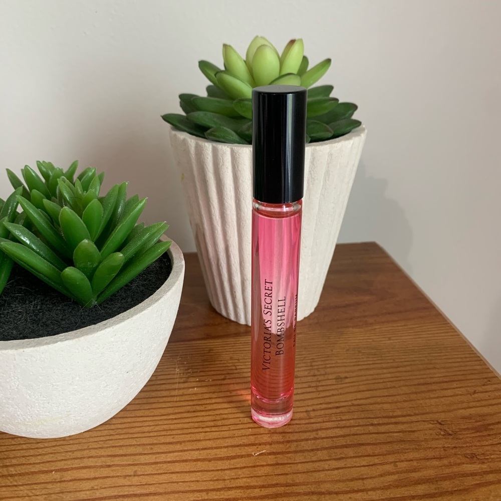 Bombshell rollerball